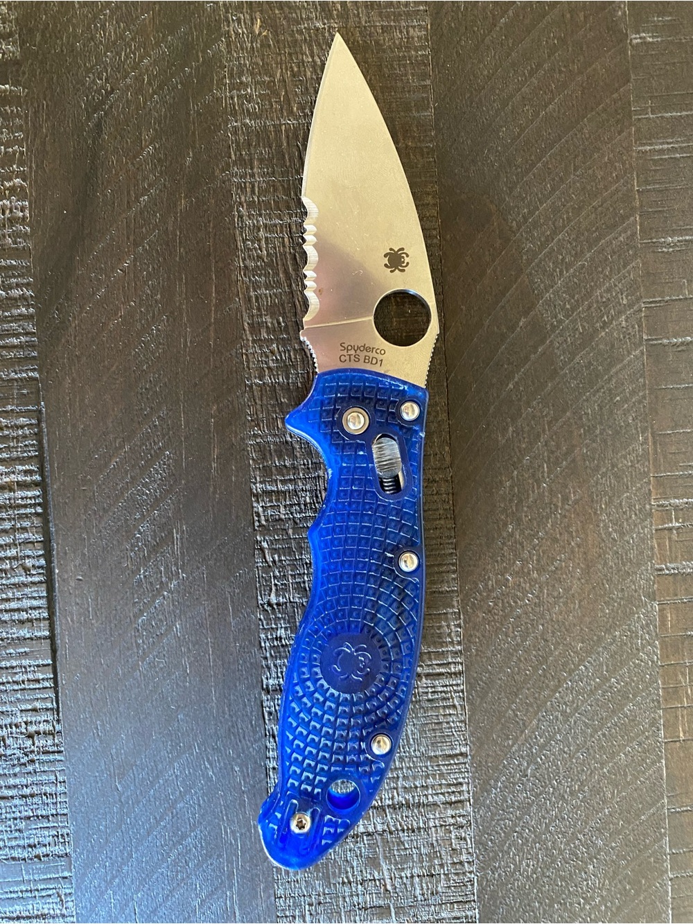 spyderco large mantix 2